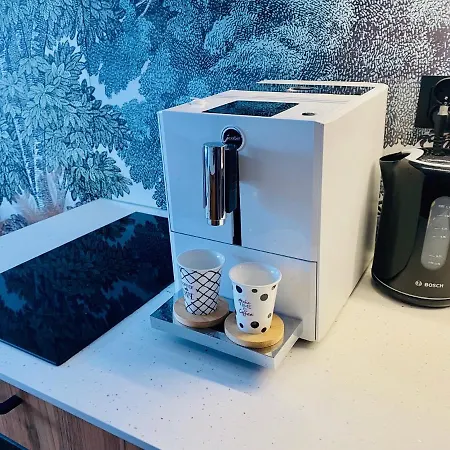 N&b * שצ'קלארסקה פוראובה