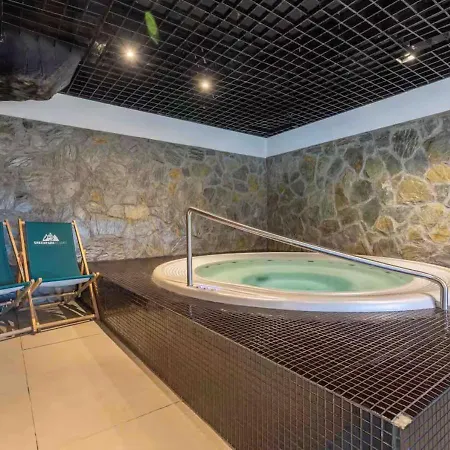 شقة N&b Gory, Spa, Basen I Jacuzzi *