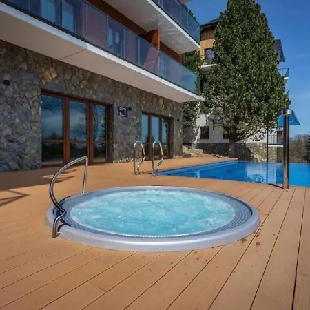 N&b Gory, Spa, Basen I Jacuzzi شقة شكلارسكا بوريبا